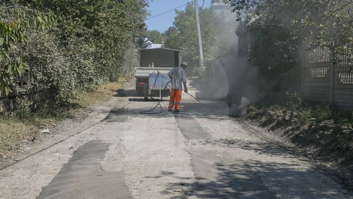 Proiectul Drumuri bune a ajuns la Ocniţa. Vor fi reparate 47 de tronsoane (FOTOREPORT)