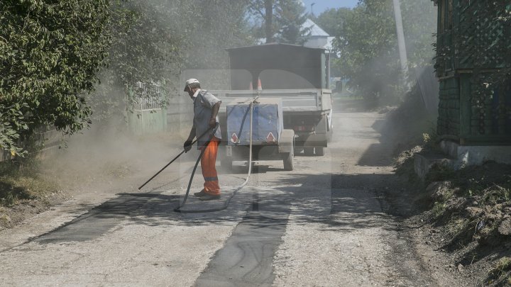 Proiectul Drumuri bune a ajuns la Ocniţa. Vor fi reparate 47 de tronsoane (FOTOREPORT)