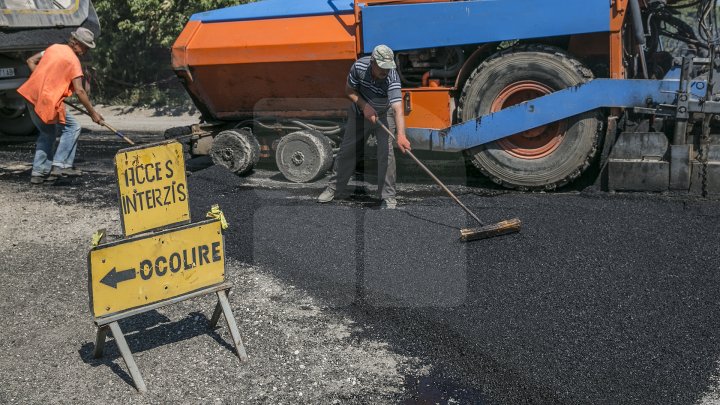 Proiectul Drumuri bune a ajuns la Ocniţa. Vor fi reparate 47 de tronsoane (FOTOREPORT)