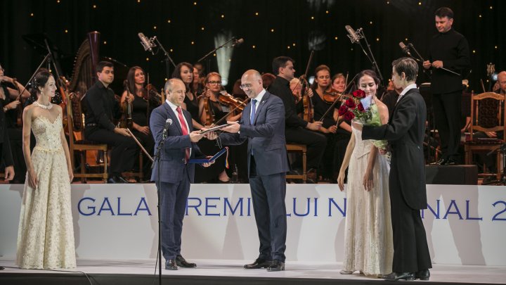 Moldovenii cu realizări remarcabile în diferite domenii, premiați în cadrul Galei Premiului Naţional 2018 (FOTOREPORT)