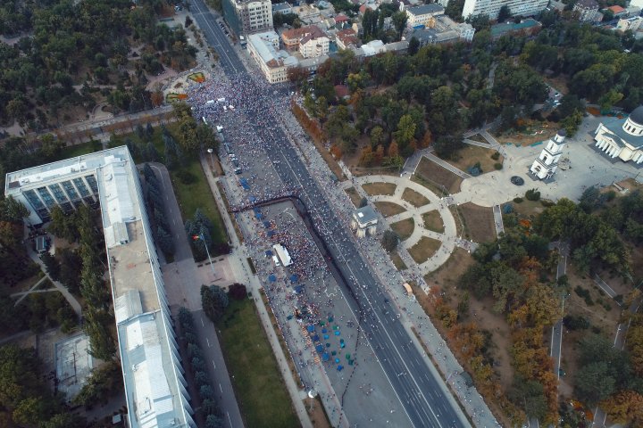 Manifestaţii politice în PMAN. Partidele de opoziţie s-au lansat în campanie electorală (FOTOREPORT)