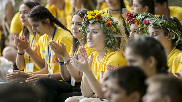 Programul Guvernamental DOR, la final. Peste 100 de copii și tineri din diasporă și din Moldova au participat la cea de-a șasea ediție