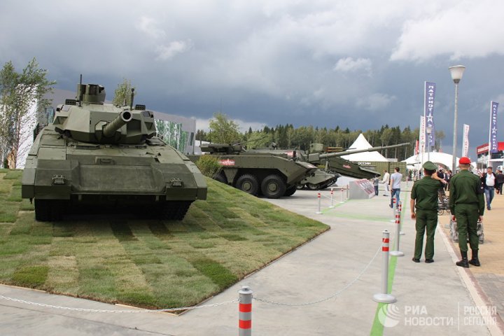 RUSIA ÎȘI PREZINTĂ FORȚA. La Moscova s-a deschis o expoziție militară de amploare (FOTO)