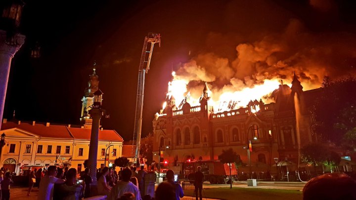 După patru luni a fost aflată cauza incendiul de la Palatul greco-catolic din Oradea