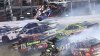 Accident grav în cursa NASCAR: Două maşini s-au acroşat în cursa de la Indianapolis