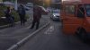 ACCIDENT DE GROAZĂ la intrarea în Durleşti: O tânără, lovită de un microbuz de linie pe o trecere de pietoni (FOTO)