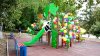 Bucurie pentru copii. Un teren de joacă a fost amenajat în parcul casei de cultură din Floreşti