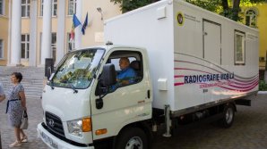 Campania UN DOCTOR PENTRU TINE a ajuns la Fălești. 250 de oameni din Mărăndeni au fost examinaţi de medici