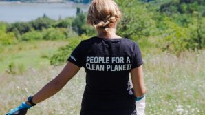 În Moldova a fost dat startul Zilei Globale a Curăţeniei. Voluntarii au adunat deşeurile din 12 zone verzi