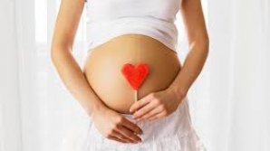 Incredibil! Ce se întâmplă dacă nu îi satisfaci gravidei poftele culinare
