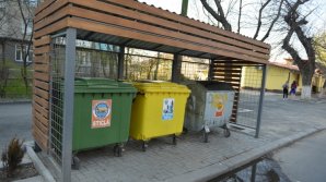 150 de platforme moderne pentru deşeuri vor apărea în Capitală
