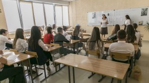 Şi-au etalat inteligenţa şi agerimea minţii. 250 de elevi din ţară au demonstrat că pot vorbi engleza mai fluent ca limba maternă