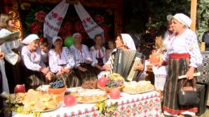 Festivalul Mărului: O plăcintă de 200 de kilograme, vedeta zilei la Soroca  
