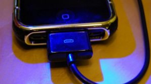 De ce să nu îți lași telefonul la încărcat peste noapte