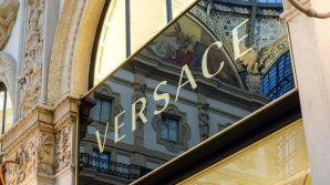 BRANDUL VERSACE, DE VÂNZARE. Cu cât va fi vândută casa de modă