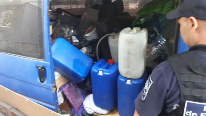 100 de litri de alcool şi bunuri fără acte de provenienţă. Cine sunt moldovenii documentați pentru acțiuni ilicite în zona de frontieră