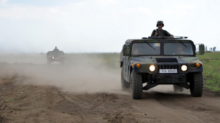 Militarii moldoveni se antrenează la poligonul Babadag din România. Care este scopul exerciţiului