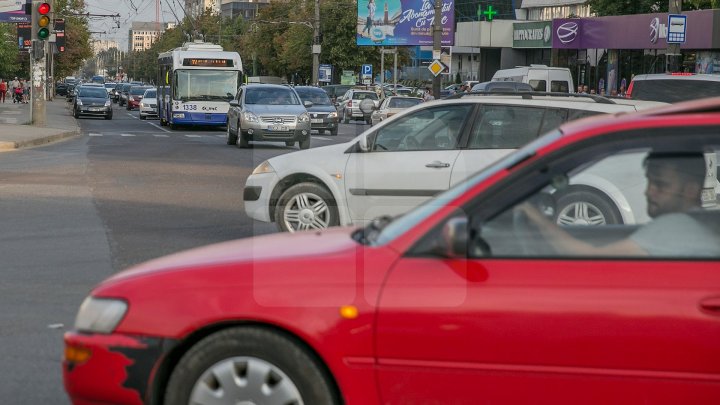 Transportul public a fost blocat în cartierul Telecentru din cauza unei erori provocată de şoferul unui troleibuz