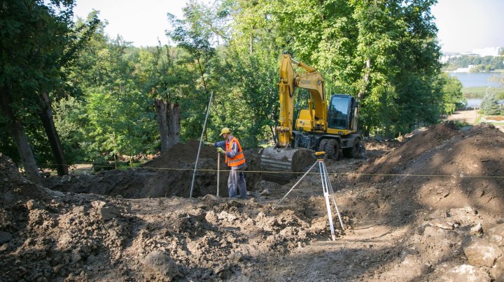 Cum arată CELE OPT trepte de granit pe care Primăria le-a realizat pâna acum în parcul Valea Morilor (FOTOREPORT)