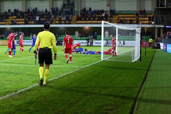 Echipa naţională de fotbal, susţinută din tribune în meciul cu Belarus de aproximativ 6.000 de suporteri