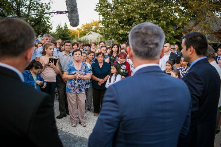 DRUM MODERNIZAT LA MICLEUŞENI. Vlad Plahotniuc a participat la inaugurarea tronsonului reabilitat (GALERIE FOTO)