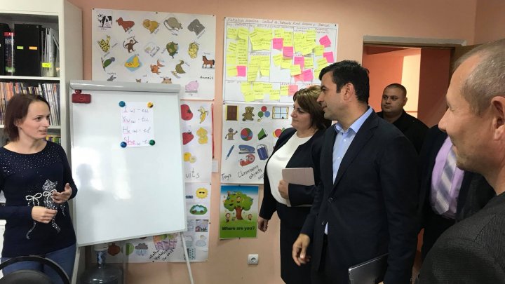 IDEI DE AFACERI ACASĂ. Chiril Gaburici a vizitat Incubatorul de afaceri din Rezina