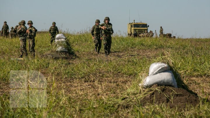 Pavel Filip: Republica Moldova nu-și poate permite o armată mare, dar poate și trebuie să-și permită o armată profesionistă (FOTOREPORT)