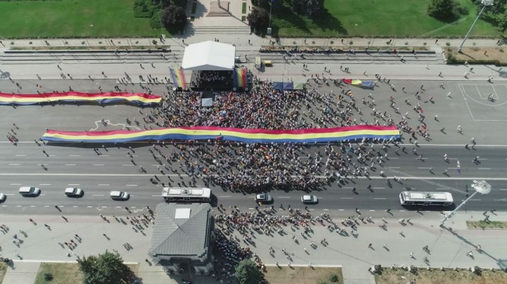 Provocări și incidente la Marşul Centenar. Unioniştii au paralizat traficul pe strada Calea Ieșilor. Forţele de ordine au intervenit în forţă