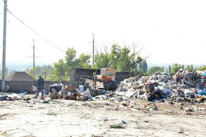 A început construcția stației de tratare a levigatului la gunoiștea din strada Uzinelor din Capitală