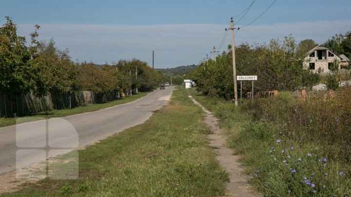 DRUMURI BUNE în raionul Călăraşi. Localnicii, bucuroşi că au scăpat de noroi şi gropi: O bucurie pentru suflet (FOTO)