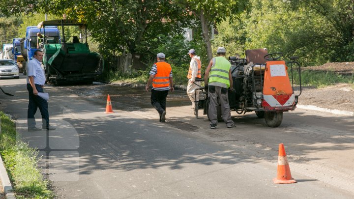 DRUMURI BUNE în raionul Călăraşi. Localnicii, bucuroşi că au scăpat de noroi şi gropi: O bucurie pentru suflet (FOTO)