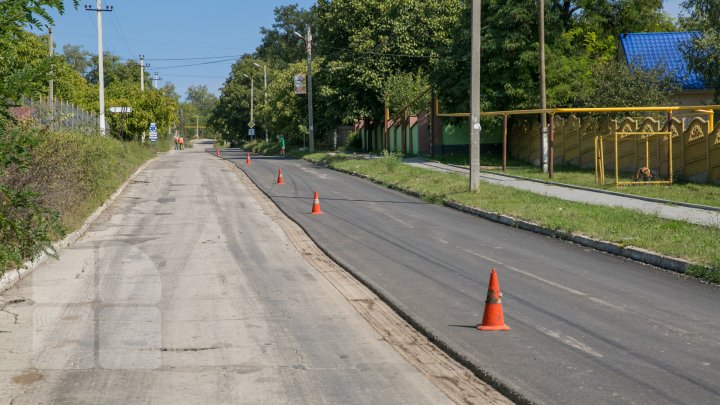 DRUMURI BUNE în raionul Călăraşi. Localnicii, bucuroşi că au scăpat de noroi şi gropi: O bucurie pentru suflet (FOTO)