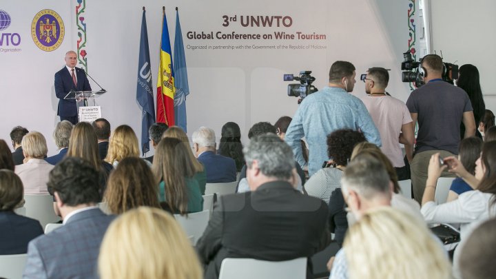 Conferinţă importantă despre turismul vitivinicol în Moldova. Invitaţi din 60 de ţări, prezenţi la Castelul Mimi (FOTOREPORT)