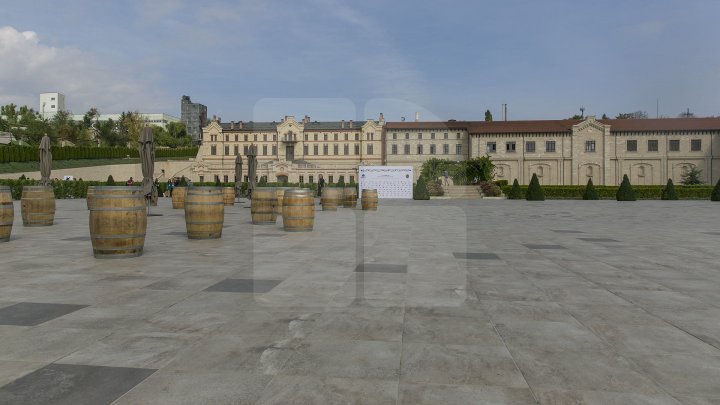 Conferinţă importantă despre turismul vitivinicol în Moldova. Invitaţi din 60 de ţări, prezenţi la Castelul Mimi (FOTOREPORT)