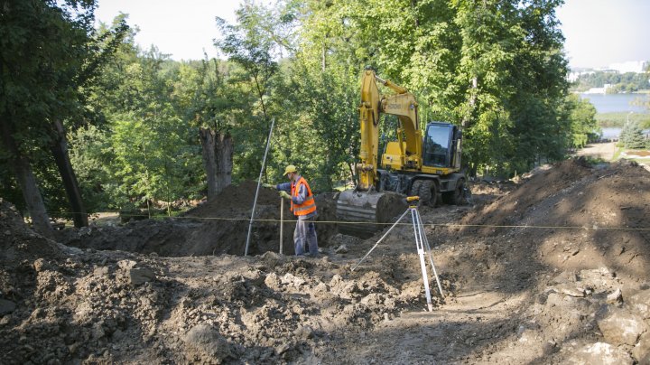 Cum arată CELE OPT trepte de granit pe care Primăria le-a realizat pâna acum în parcul Valea Morilor (FOTOREPORT)