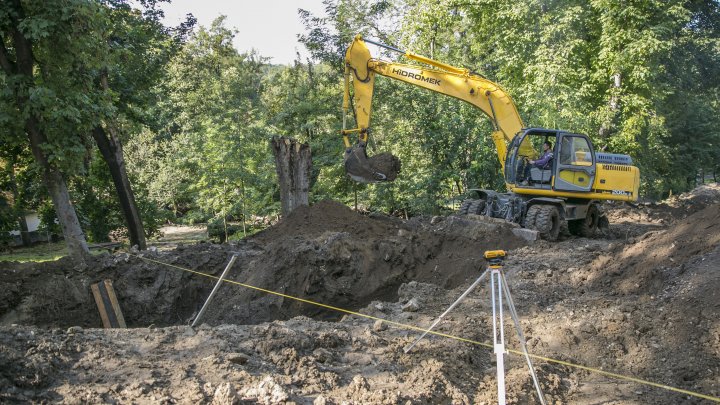 Cum arată CELE OPT trepte de granit pe care Primăria le-a realizat pâna acum în parcul Valea Morilor (FOTOREPORT)