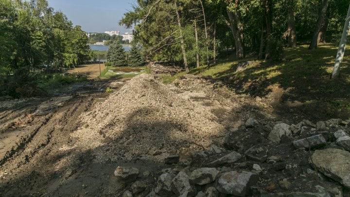 Cum arată CELE OPT trepte de granit pe care Primăria le-a realizat pâna acum în parcul Valea Morilor (FOTOREPORT)