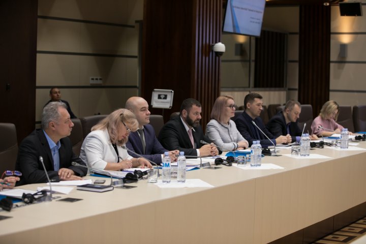 Progresul în implementarea pachetului de integritate, examinat la Parlament