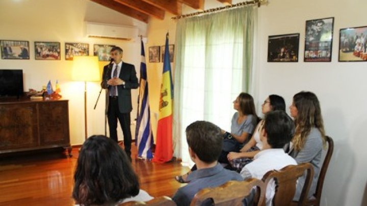 Elevii din Grecia, curioşi să afle istoria şi tradiţiile Republicii Moldova