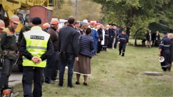 SIRENE şi PANICĂ în sectorul Ciocana. Salvatorii şi medicii au intervenit DE URGENŢĂ (FOTO)