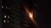 INCENDIU PUTERNIC în Sankt Petersburg. Patru etaje a unui bloc de locuit au fost cuprinse de flăcări. Un bebeluș, la spital