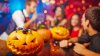 Cele mai populare OBICEIURI de Halloween! Ce trebuie să faci neapărat în Noaptea Groazei