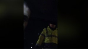 Vrea să fie întrebat dacă a mâncat ceva! Cum a fost calmat un șofer de polițiști (VIDEO)