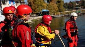 Schimb de experiență moldo-englez. Ce învață pompierii noștri de la britanici