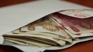 SALARII BUNE PENTRU MOLDOVA: Medicii, profesorii şi educatorii salută reforma salarială