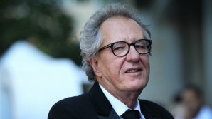 Actorul australian Geoffrey Rush a respins acuzaţiile de agresiune sexuală