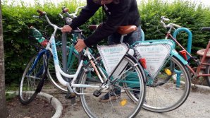 MERSUL CU BICICLETA, RĂSPLĂTIT. Bologna vrea să convingă oamenii să renunțe la mașini