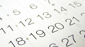 BUGETARII MUNCESC ASTĂZI. Angajaţii recuperează ultima zi din minivacanţă