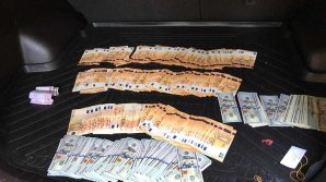 Se dădeau drept brokeri pe piaţa Forex. Cinci suspecţi, printre care şi moldoveni, reținuți pentru spălare de bani în proporții mari