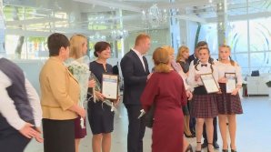 Dascălii din raionul Ialoveni au sărbătorit Ziua Mondială a Profesorilor